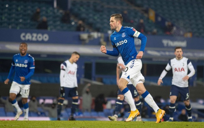 得分上交出 得分上交出